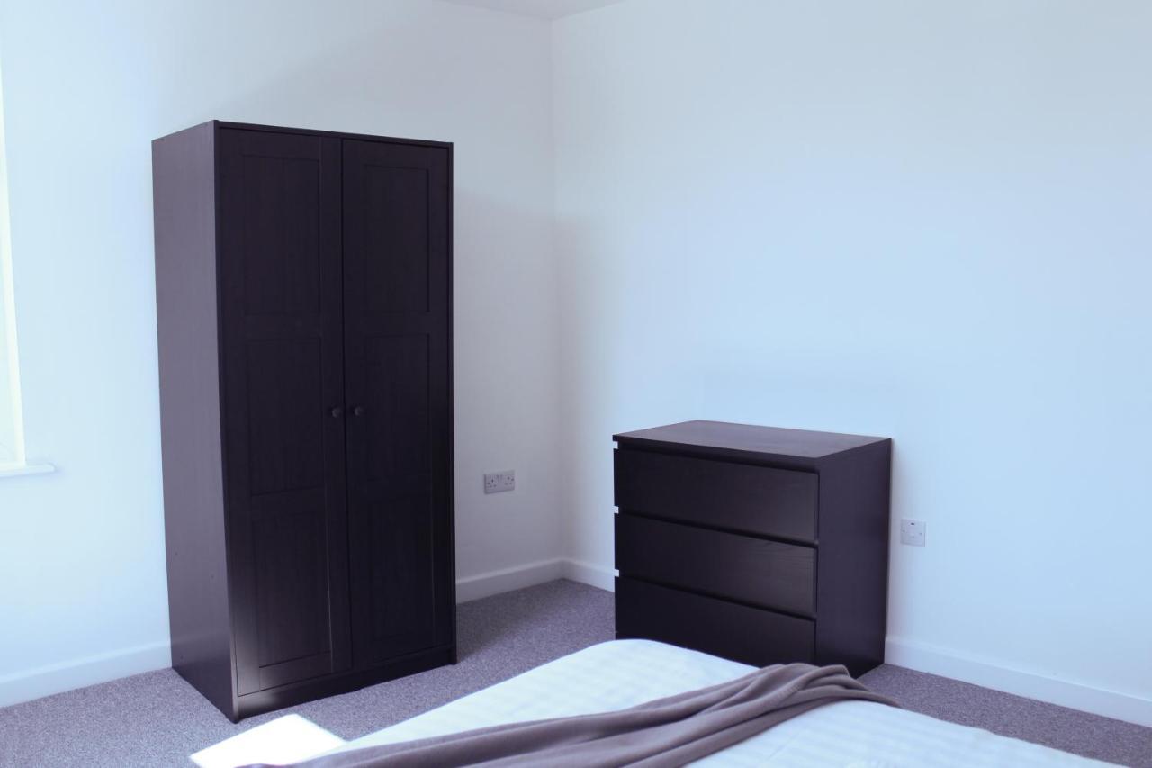Spacious & Pet-Friendly 1Br Apt In Heywood Leilighet Eksteriør bilde